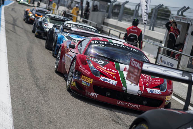 AF Corse Ferrari van Simon Knap